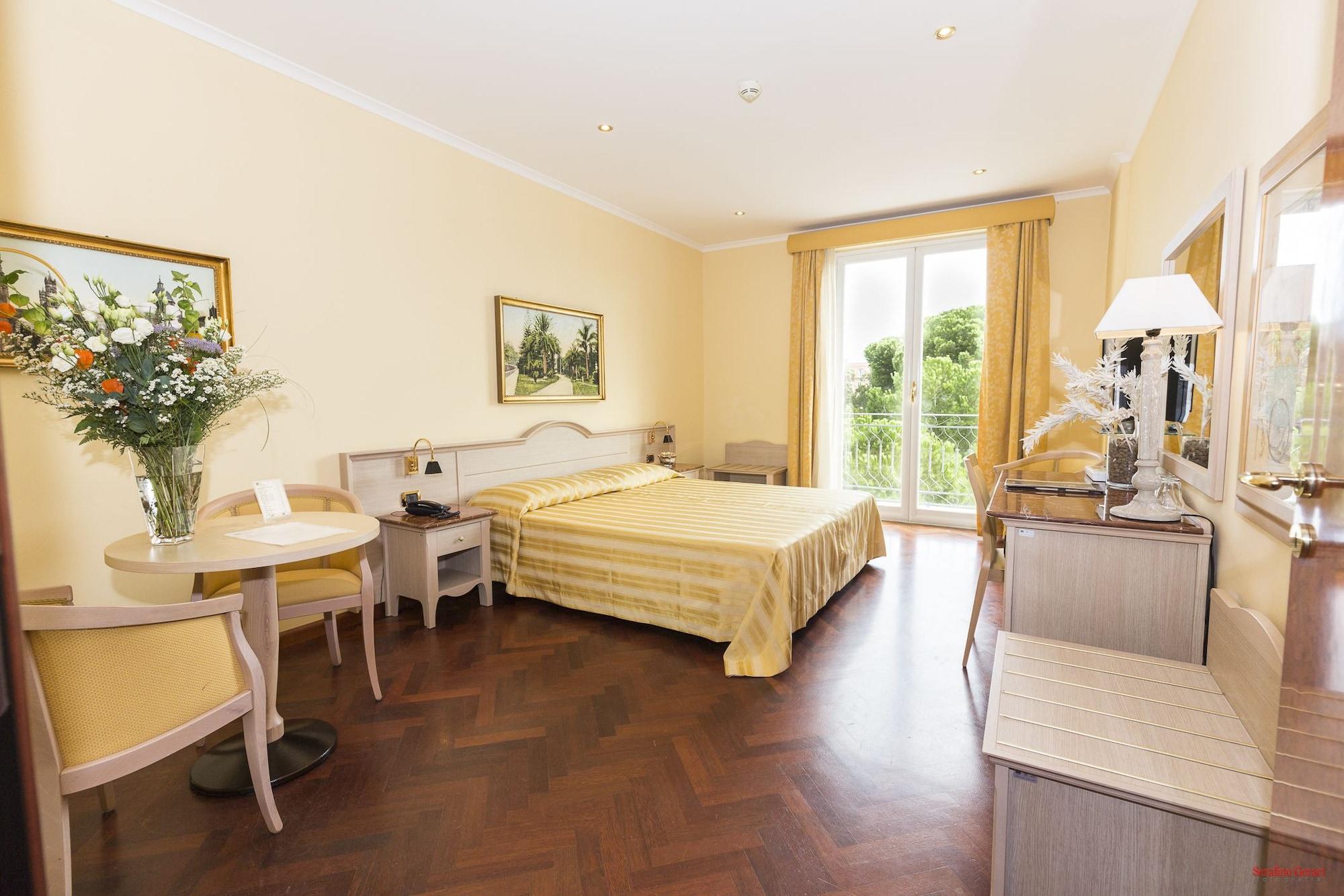Hotel Giardino Inglese Палермо Екстериор снимка