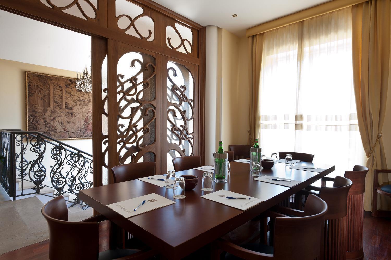Hotel Giardino Inglese Палермо Екстериор снимка