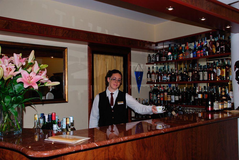 Hotel Giardino Inglese Палермо Екстериор снимка