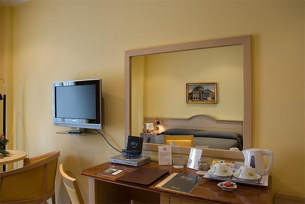 Hotel Giardino Inglese Палермо Екстериор снимка